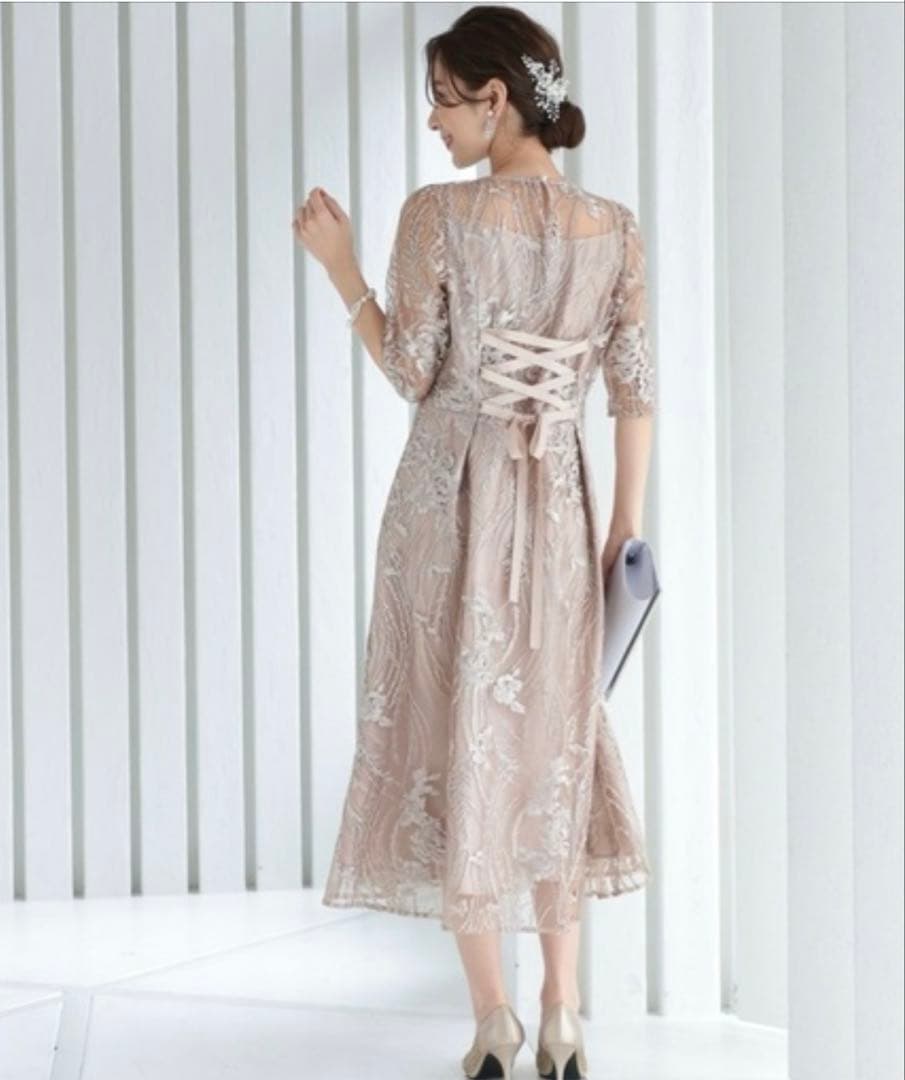 ベージュ レース パーティードレス 半袖 膝丈
