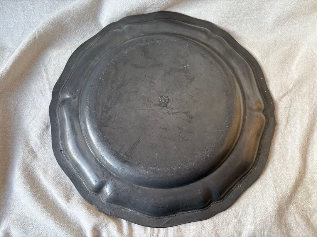 フランスアンティーク　エタン製　花リム皿　ピューター皿