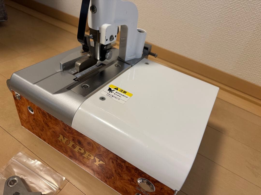 NITPPY ニッピ　スカイミニ　革漉き機