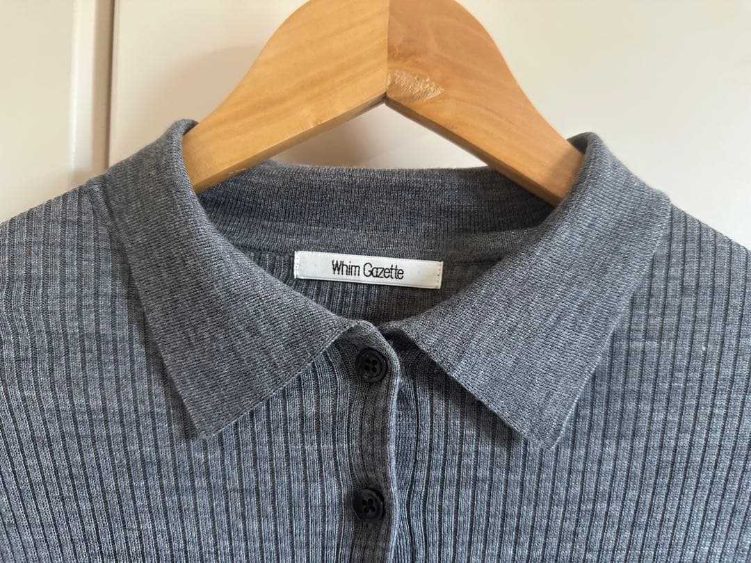Whim Gazette(ウィム ガゼット) ポロカラーセーター　グレー