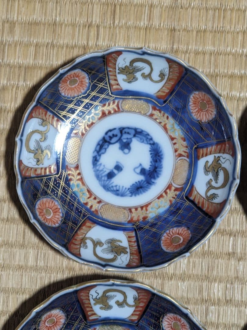 ♦江戸時代古伊万里 大明成化年製 染付金襴手 吉祥文 輪花豆皿 五枚組み 骨董品