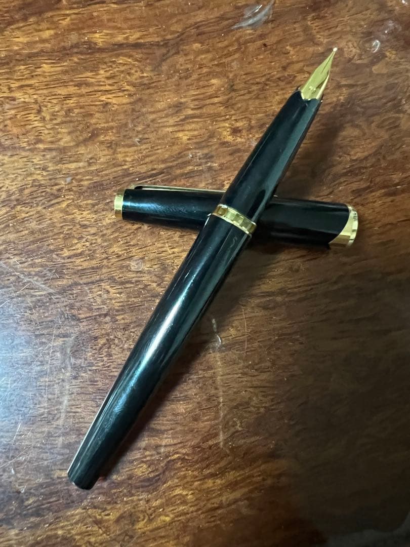 モンブラン 万年筆 黒 750ゴールド美品