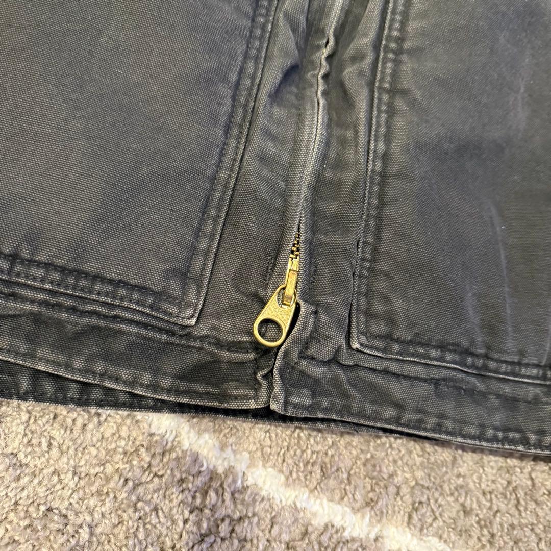 Carhartt 黒 ジップアップジャケット