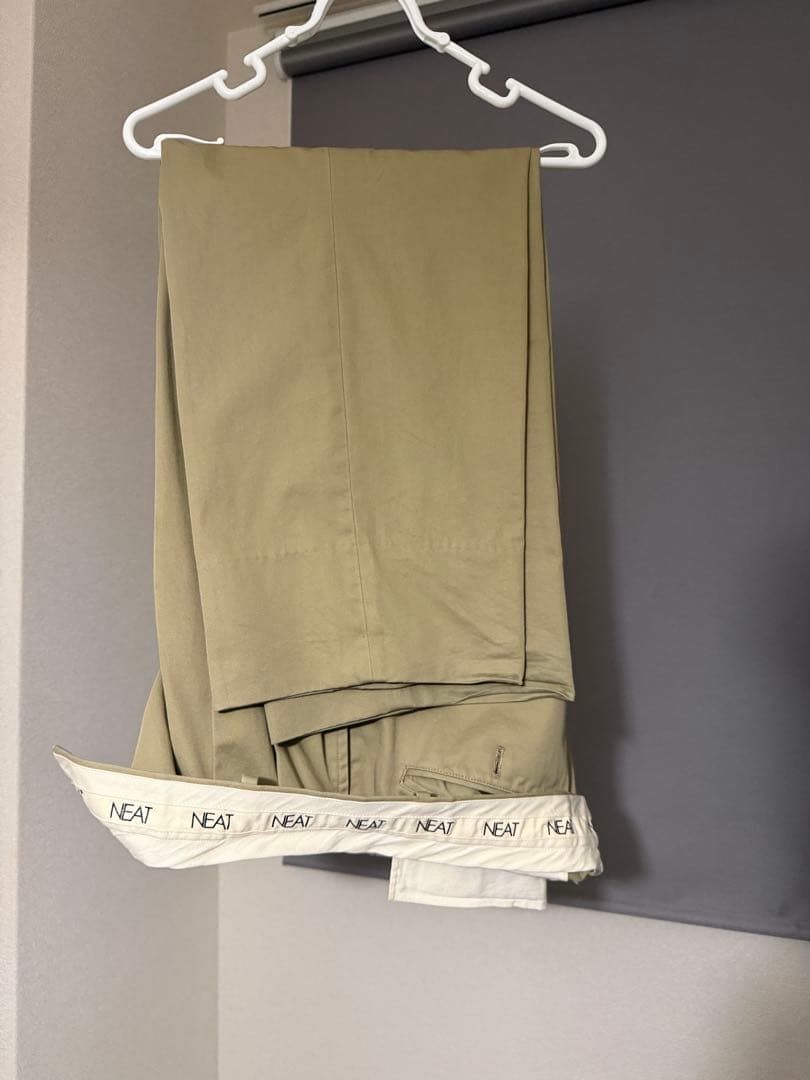 NEATチノパン　ベージュ44