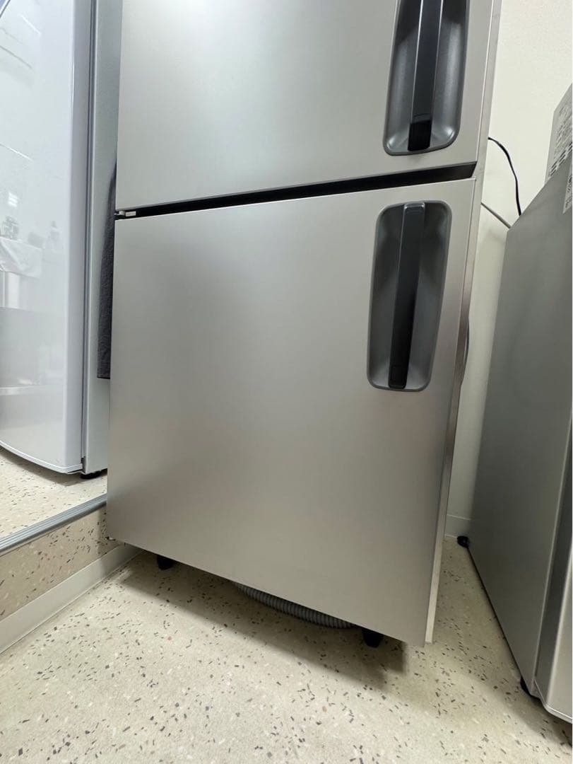 【値引きしました！】業務用冷蔵庫　パナソニック 薄型 SRR-K761LB