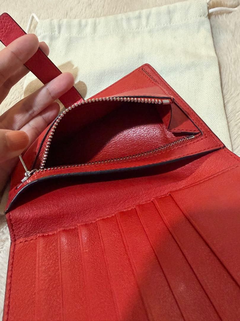 よ　ロエベ財布