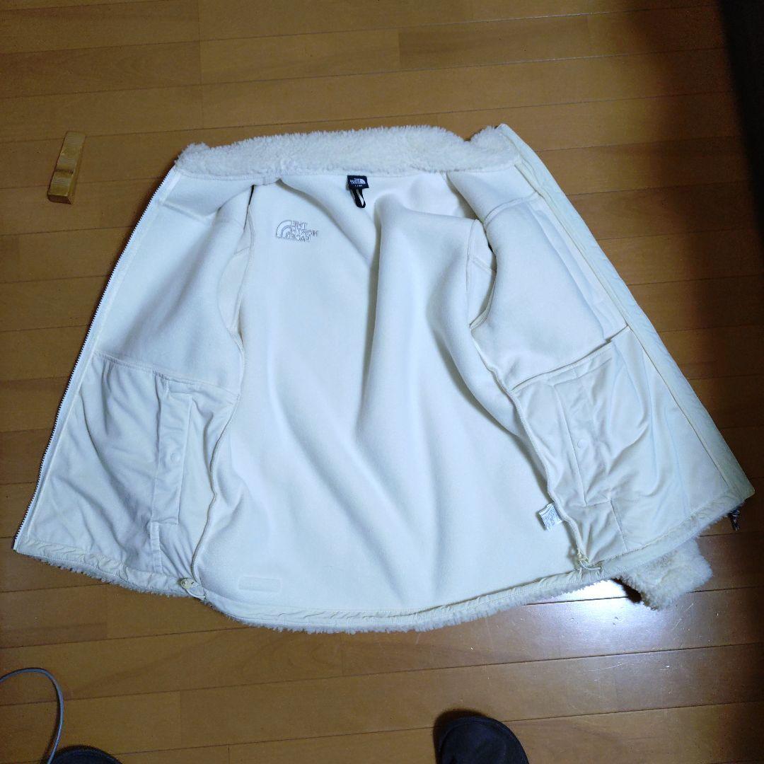 ノースフェイス　白色ボアジャケット