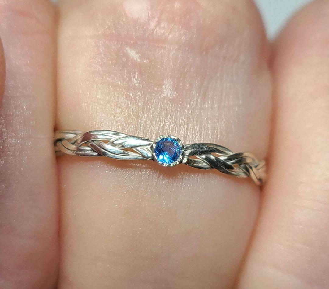 鮮やかなビビッドブルー★ドイツアウイナイトリングSV編み込み★