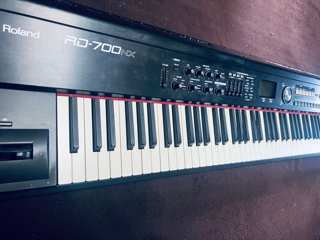 Roland 電子ピアノRD-700NX 最安値　シンセサイザー動作品　中古良品