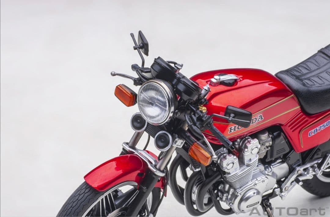 オートアート 1/12 ホンダ CB750F バリバリ伝説 巨摩 郡 グンヘル付