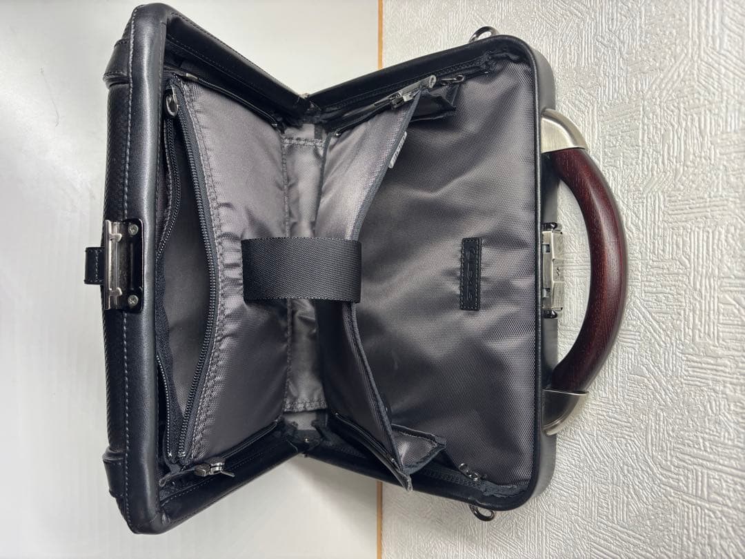 アートフィアー　レクサスコラボ　ダレスバッグ　鍵付き　限定品　LEXUS