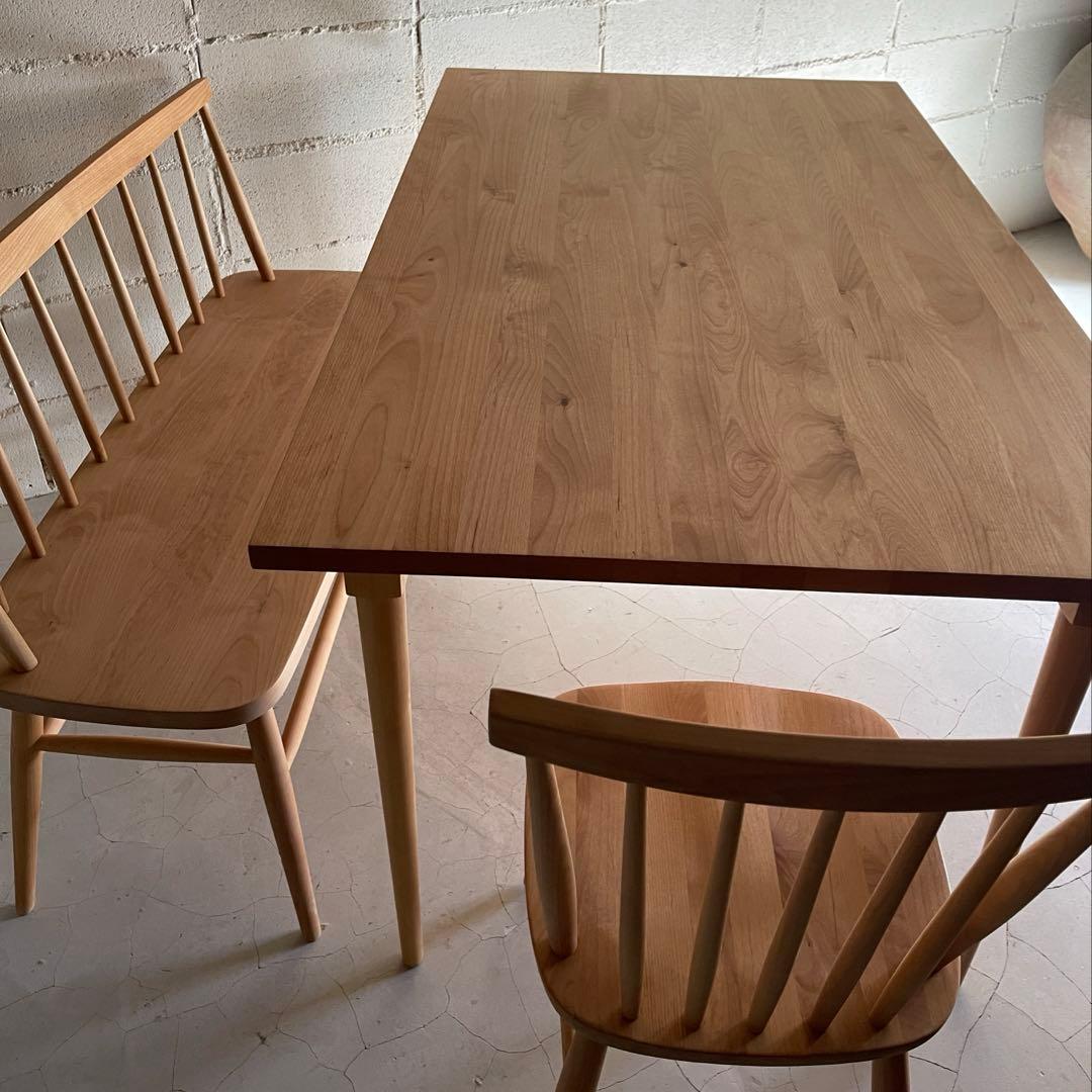美品　MOMO NATURAL モモナチュラル　ダイニングテーブル　アルダー無垢
