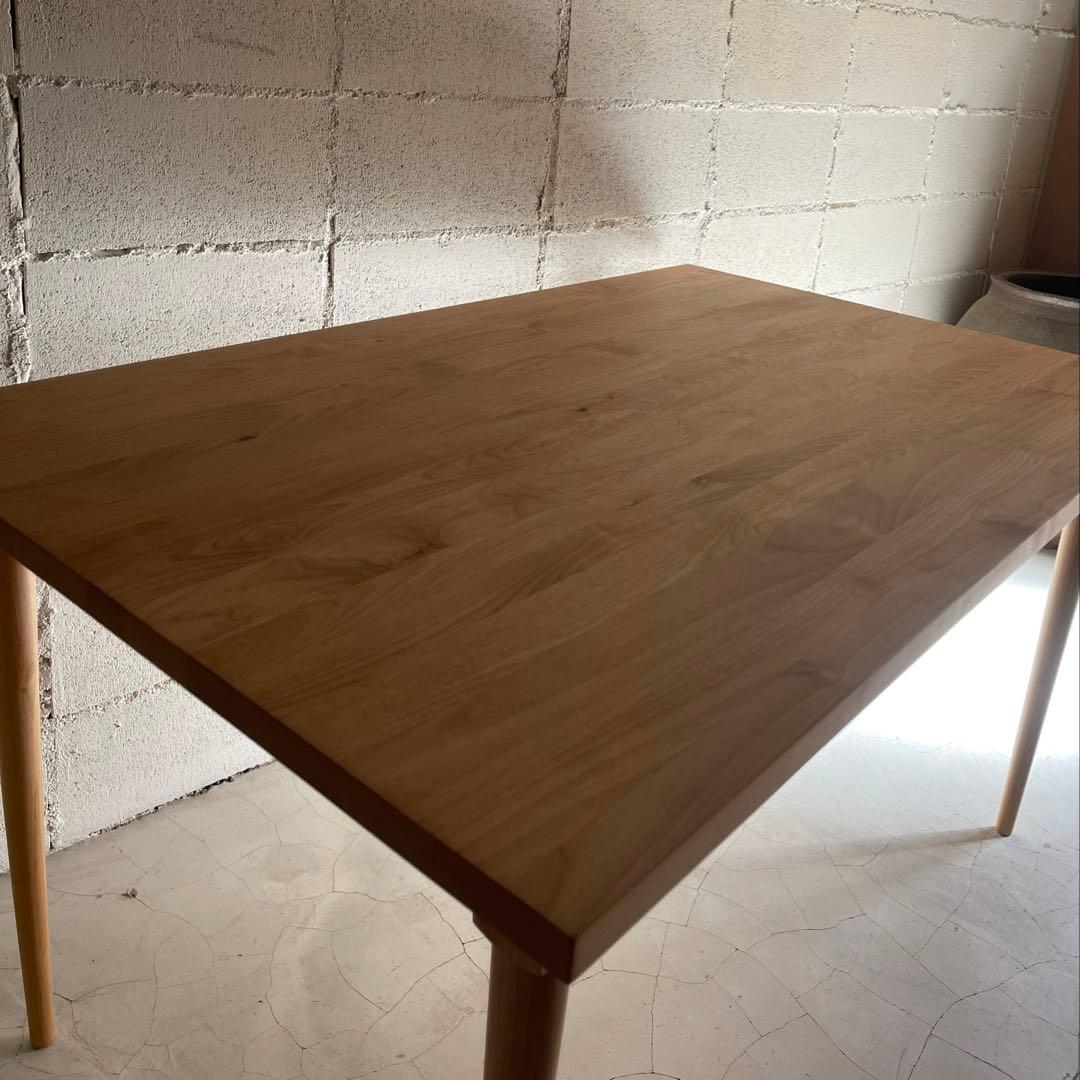 美品　MOMO NATURAL モモナチュラル　ダイニングテーブル　アルダー無垢