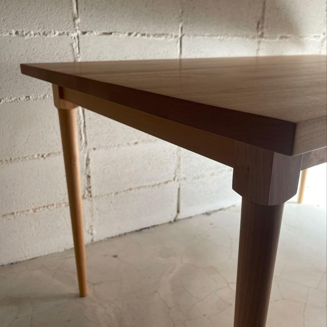 美品　MOMO NATURAL モモナチュラル　ダイニングテーブル　アルダー無垢