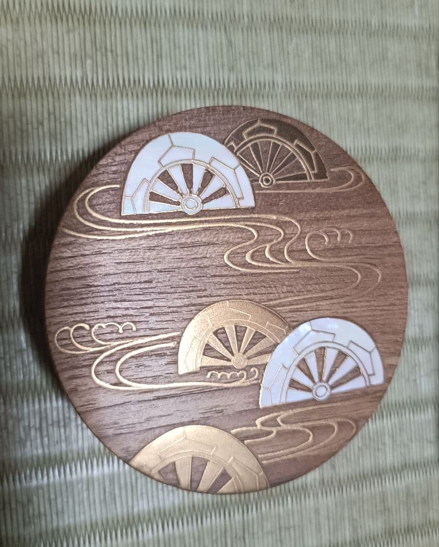 欅材螺鈿片輪車本金蒔絵香合木製茶道具 木箱付き