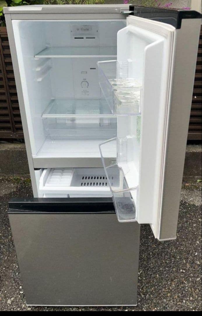 特価AQUA 冷凍冷蔵庫126L横縞模様省エネ設計自動霜取り機能 2021年製