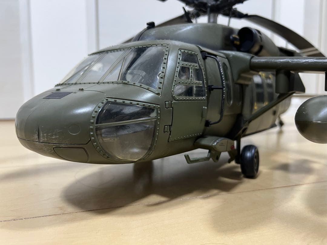 【超希少】エリートフォース 1/18 ブラックホーク UH‑60 ヘリコプター