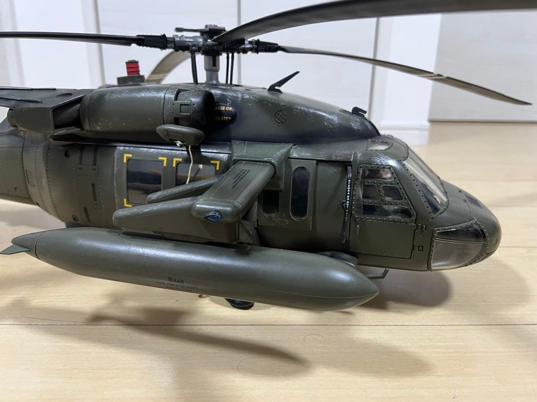 【超希少】エリートフォース 1/18 ブラックホーク UH‑60 ヘリコプター