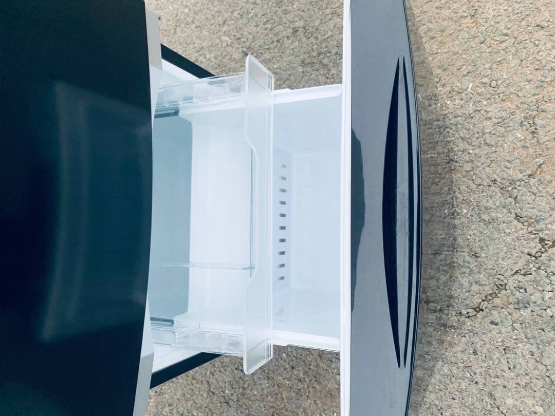 ♦ユーイング ノンフロン冷凍冷蔵庫【2017年製】UR-FG110J