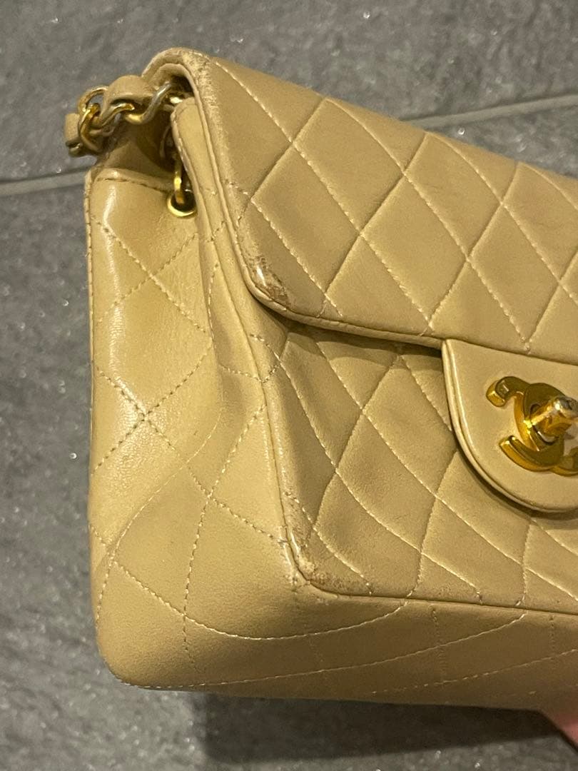 CHANEL ベージュ マトラッセキルティング バッグ