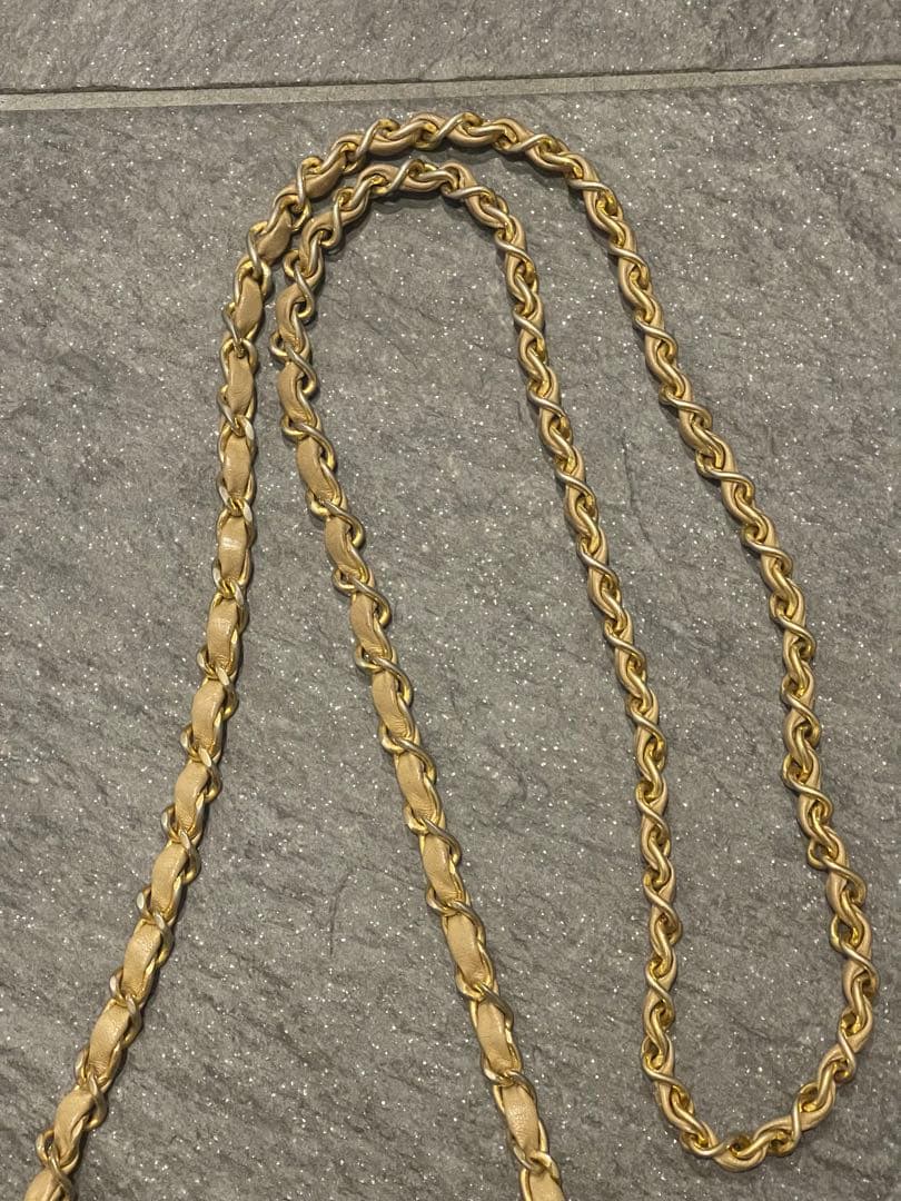 CHANEL ベージュ マトラッセキルティング バッグ