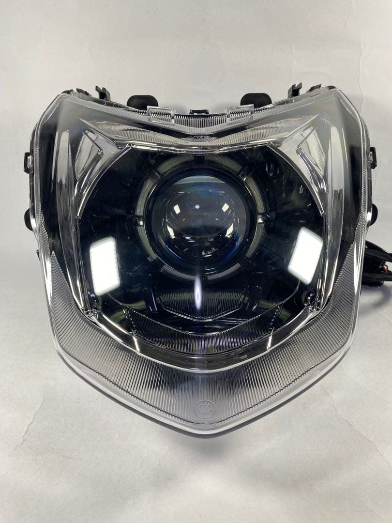 シグナスX 4型 デビルアイ プロジェクターヘッドライト レインボー 1点限り