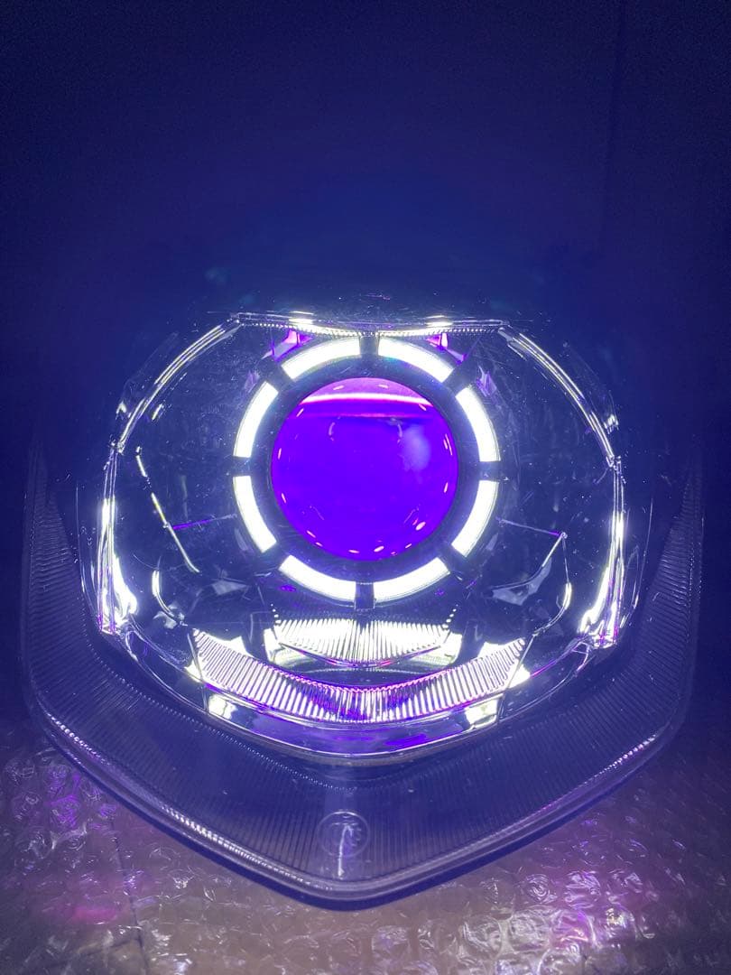 シグナスX 4型 デビルアイ プロジェクターヘッドライト レインボー 1点限り