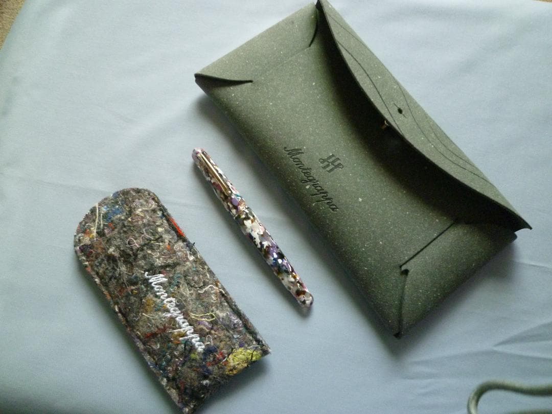 モンテグラッパ　エルモ アンビエンテ カレイド 万年筆