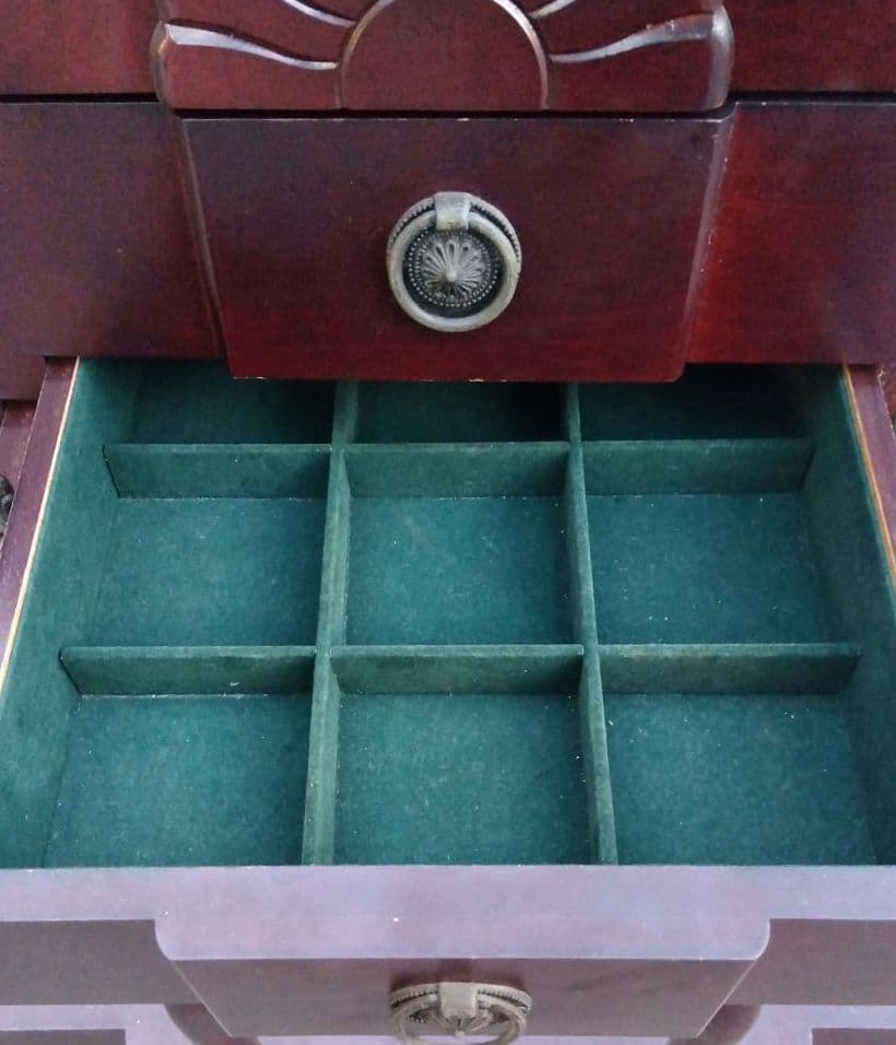 アンティーク家具　ジュエリーキャビネット