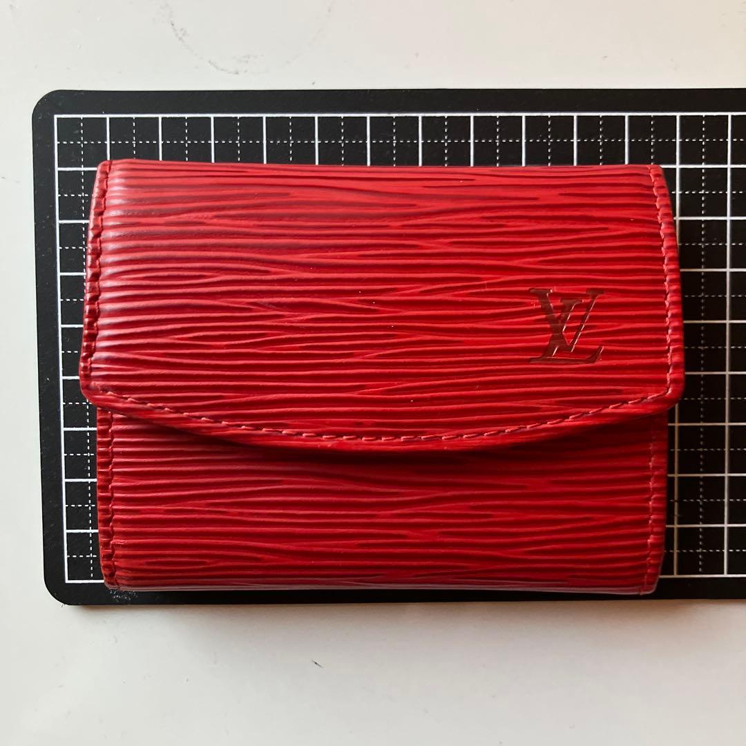 Louis Vuitton エピレザー 二つ折り財布 レッド
