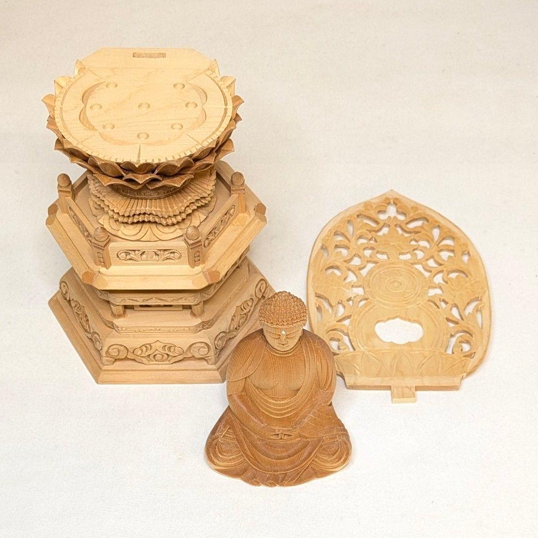 【フォロー割・新品】 阿弥陀如来座像　木彫　総高さ約29㎝　六角台座付　阿弥陀