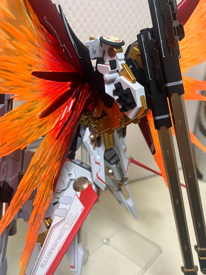 ま*お様 hgデスティニーガンダム SpecII ゼウスシルエット•ハイネカラー