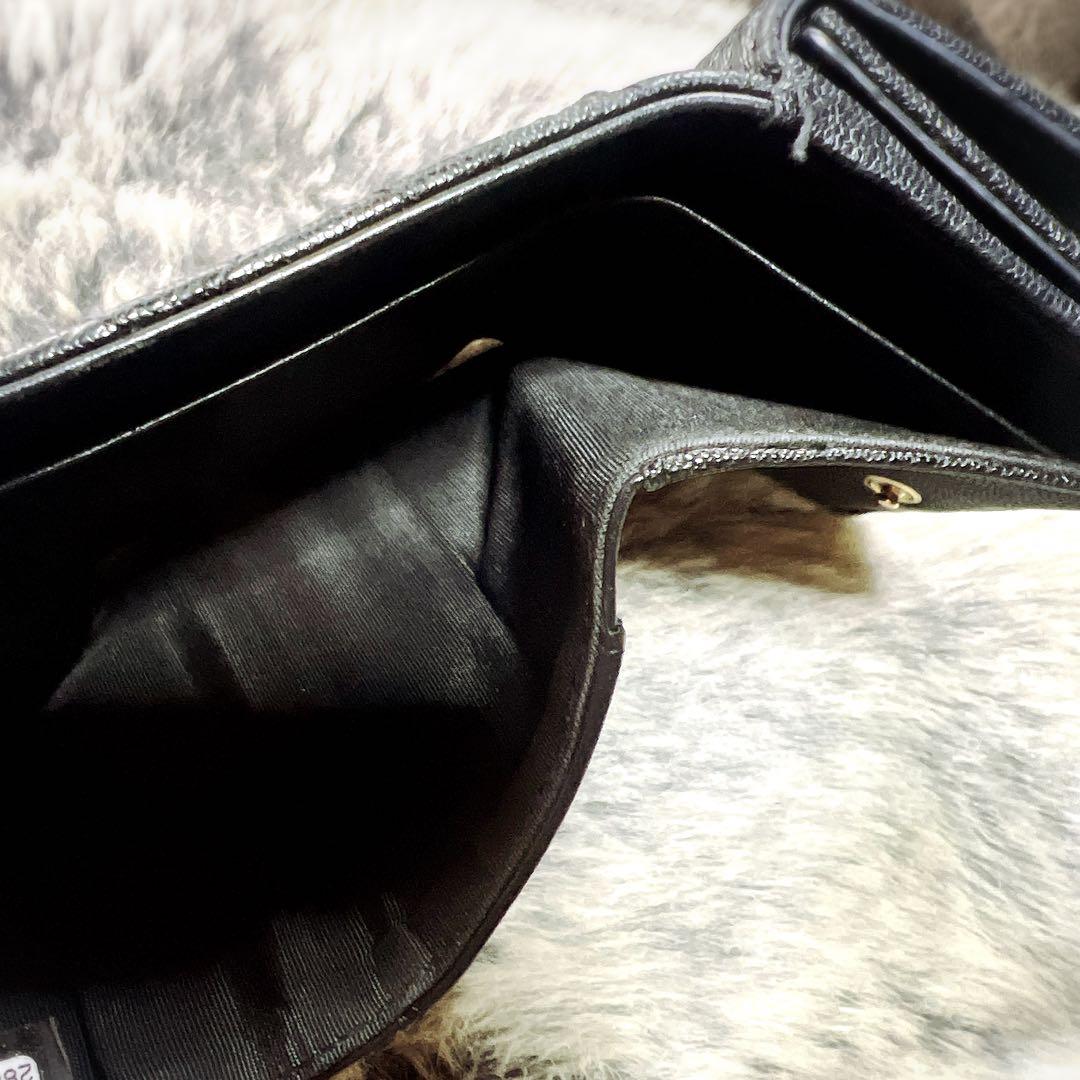 洋梨ちゃん✩美品⋆꙳CHANELキャビアスキン三つ折り財布