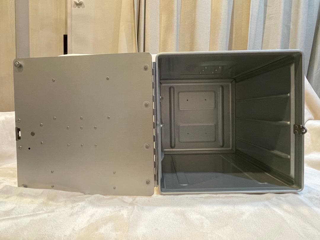 DELTA航空　ギャレーコンテナ　アルミBOX