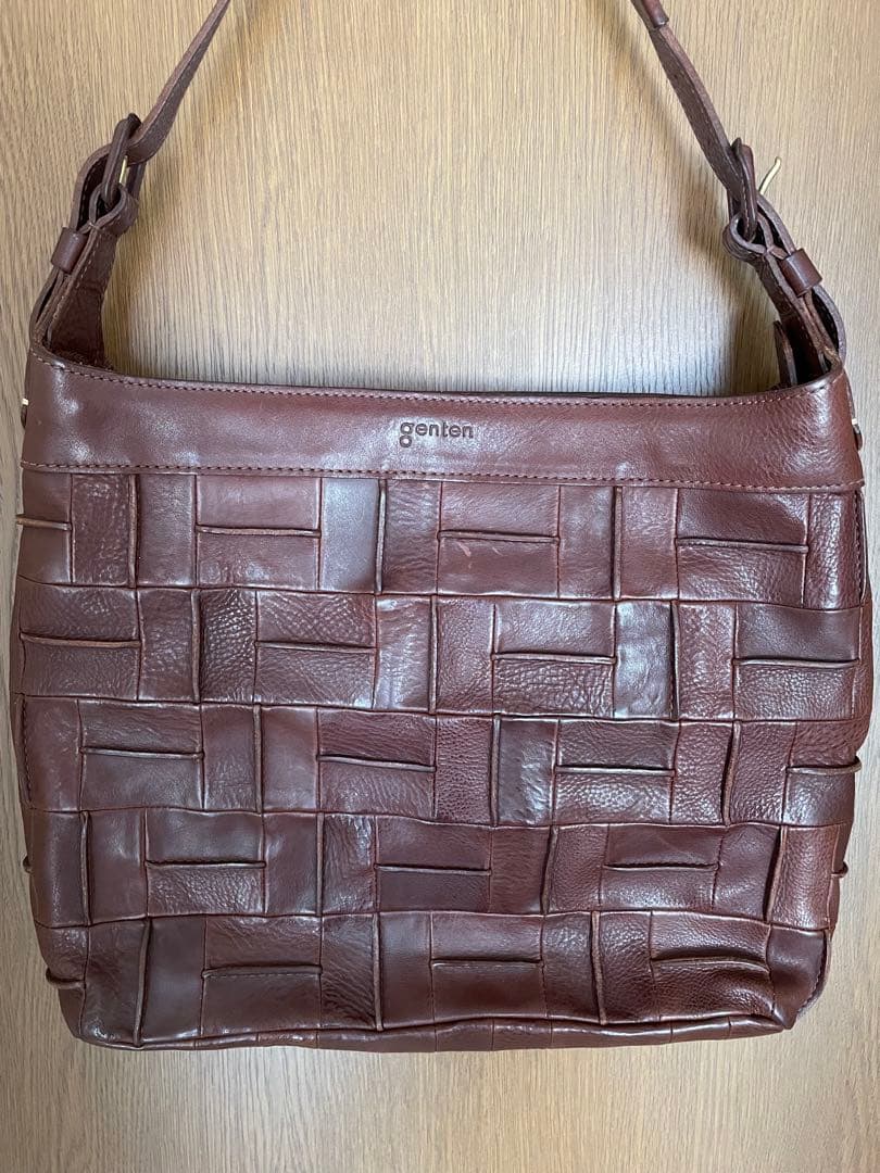 最終値下げ　genten Mattone レザー ショルダーバッグ