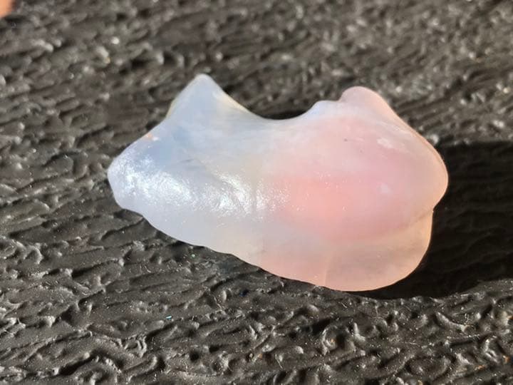 ゴビ石−435 ゴビ瑪瑙　原石　ツートンカラー ピンク&イエロー