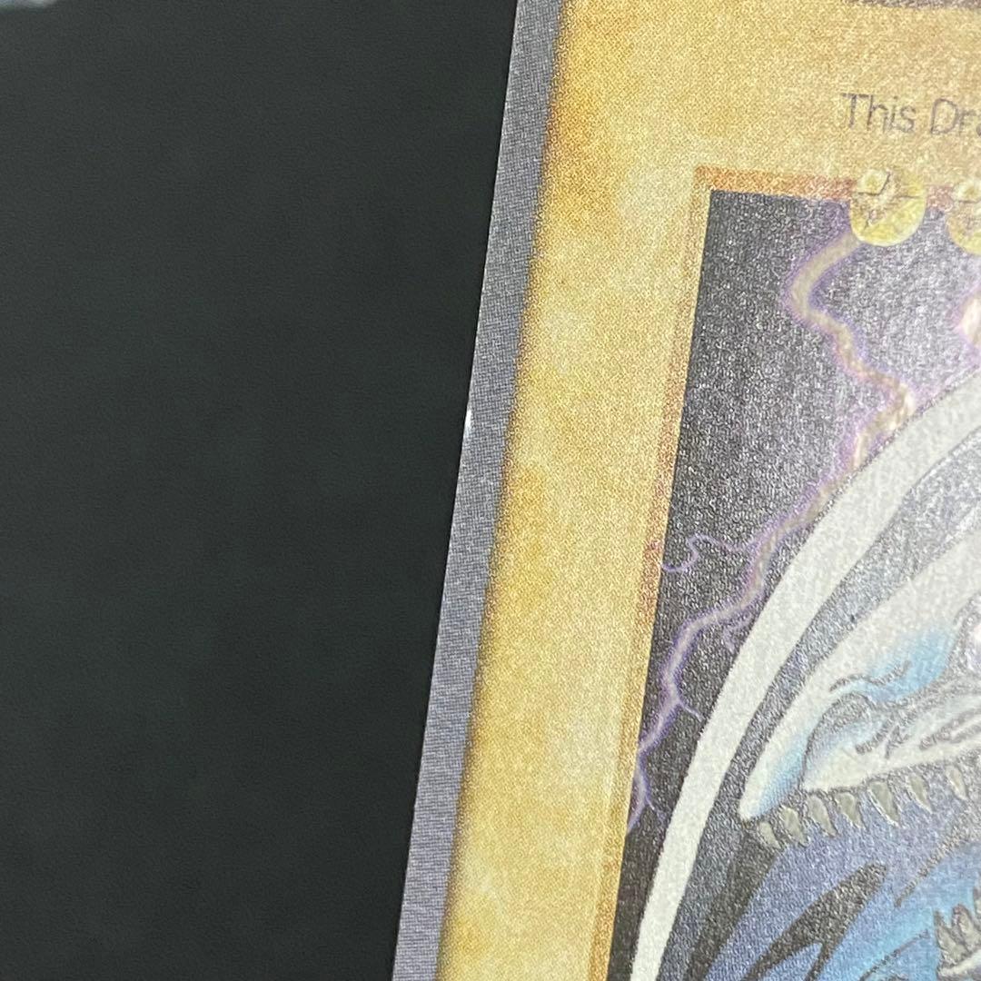 バンダイ版　遊戯王　青眼の白竜　英語表記版　1枚　美品