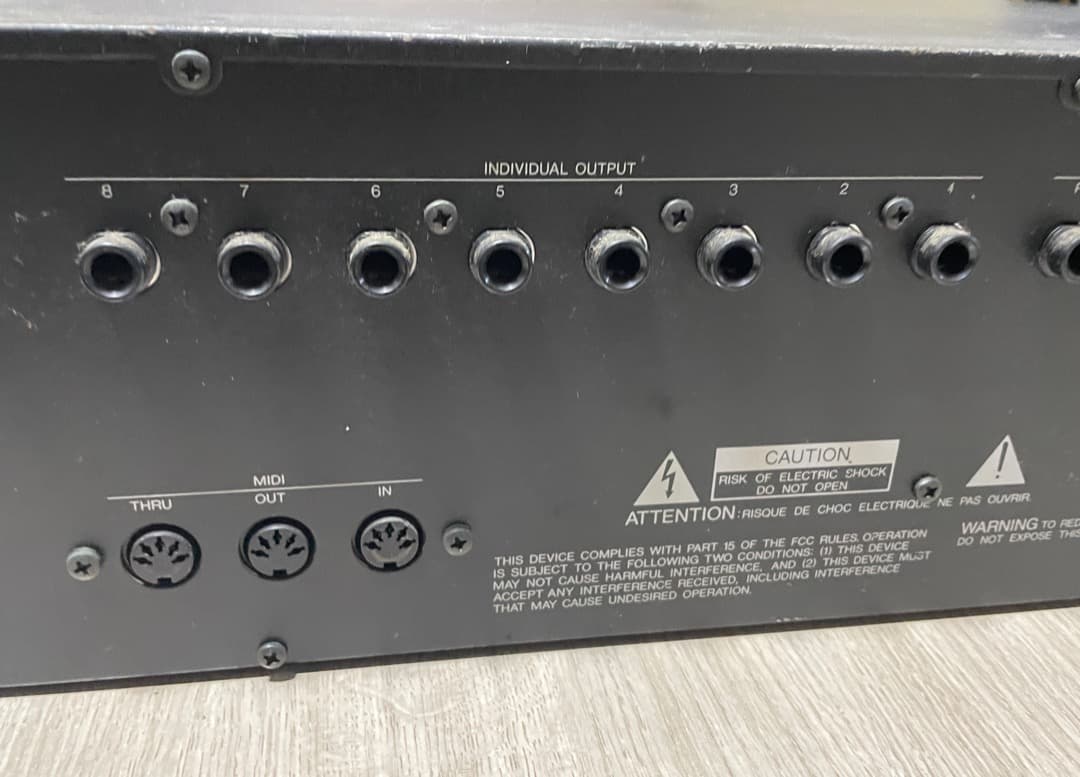 Yamaha TG77 シンセサイザー