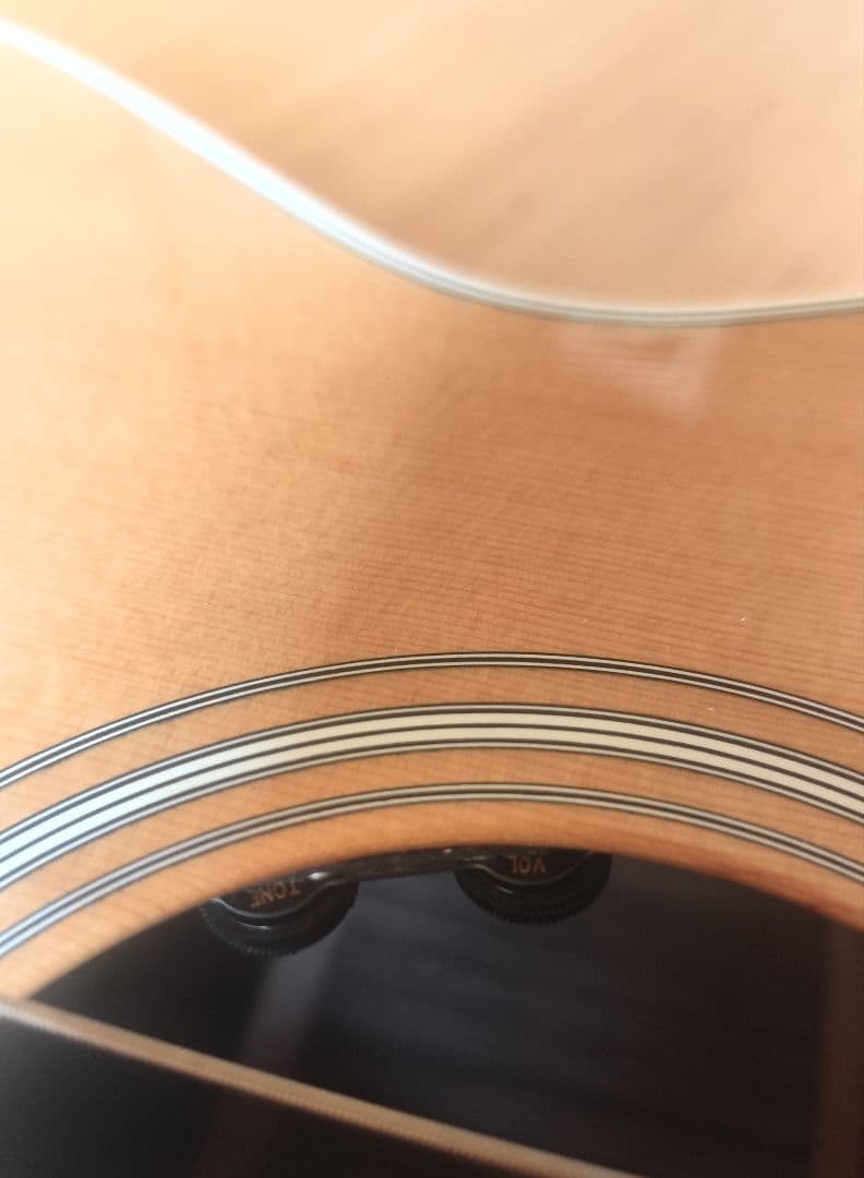 ヤイリギター　YF-00028B ピックアップ付　エレアコ