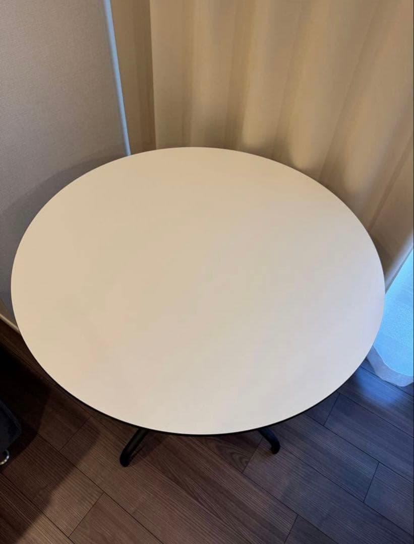 moka_ベルヴィル テーブル ラウンド / Vitra（ヴィトラ）