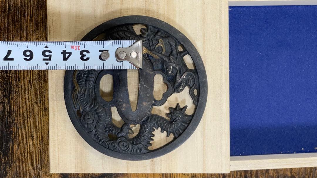 刀鍔　龍図の透かし鍔 孝行作　木箱付き　古美術　アンティーク