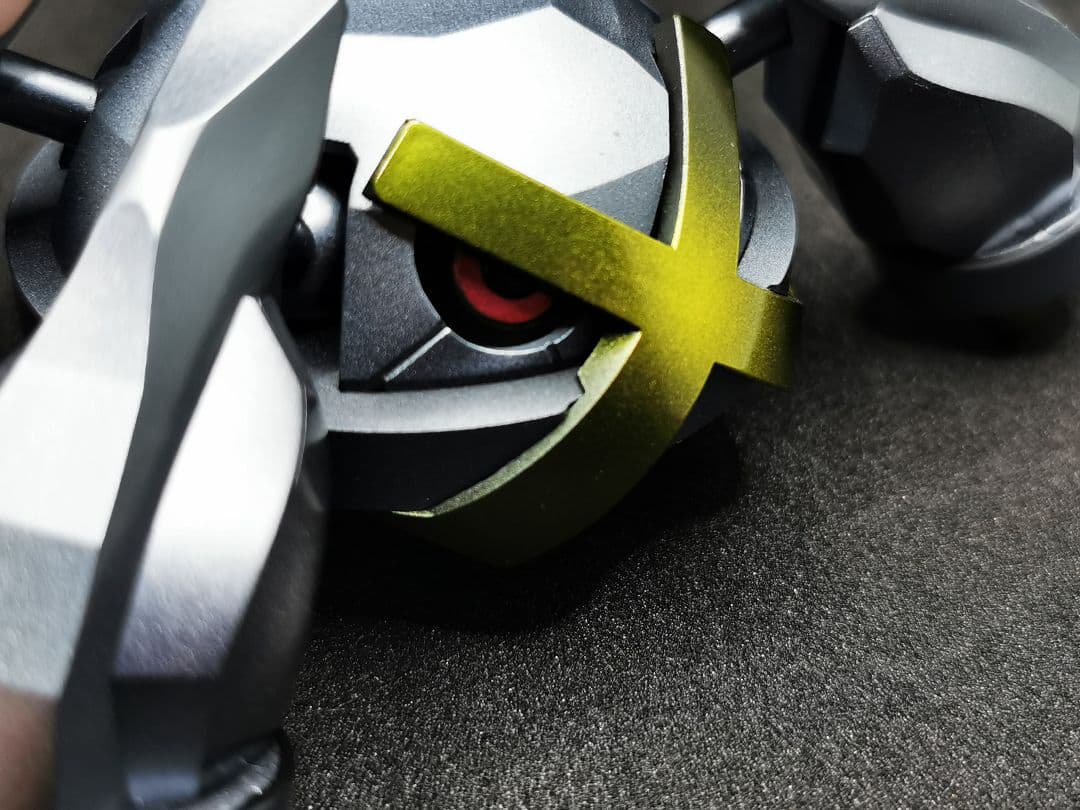 【塗装完成品】色違いメタグロス　メタリックグラデ　一点もの　ポケプラ