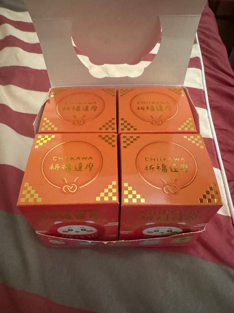 2026台湾限定　ちいかわだるま祈福達磨　四つ入りボックス