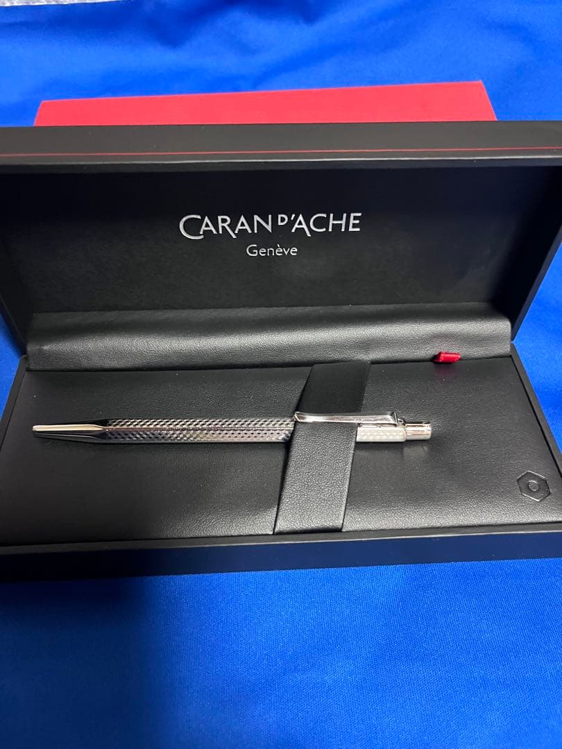 CARAN D'ACHE ボールペン 油性　エクリドールキューブリック正規輸入品