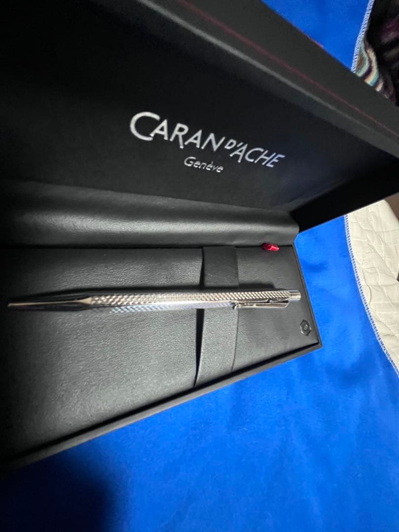 CARAN D'ACHE ボールペン 油性　エクリドールキューブリック正規輸入品