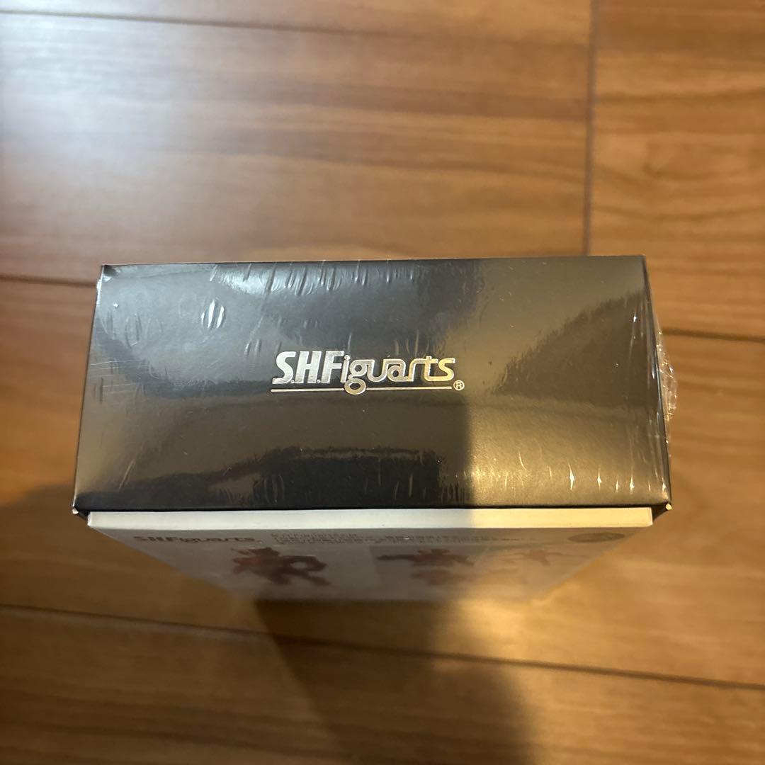 新品未開封 真骨彫製法 仮面ライダークウガ ディケイドver.