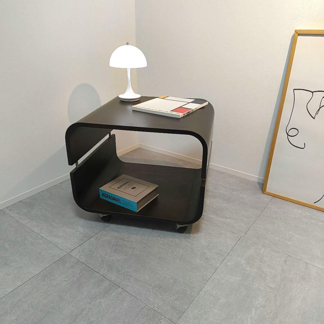 ミッドセンチュリー　ブラウン　木製サイドテーブル ボールキャスター付き　曲げ木