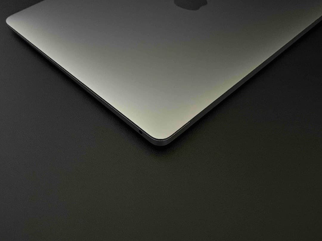 【美品】MacBook Air（M1,2020）13.3㌅ 16GB CTO