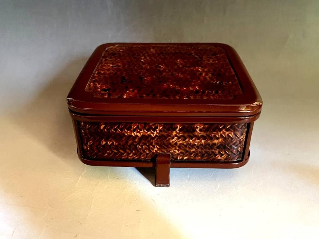 菓子器■ぬし 嘉兵工 四つ足 漆器 塗り 四角 菓子鉢 共箱 時代物 骨董品■