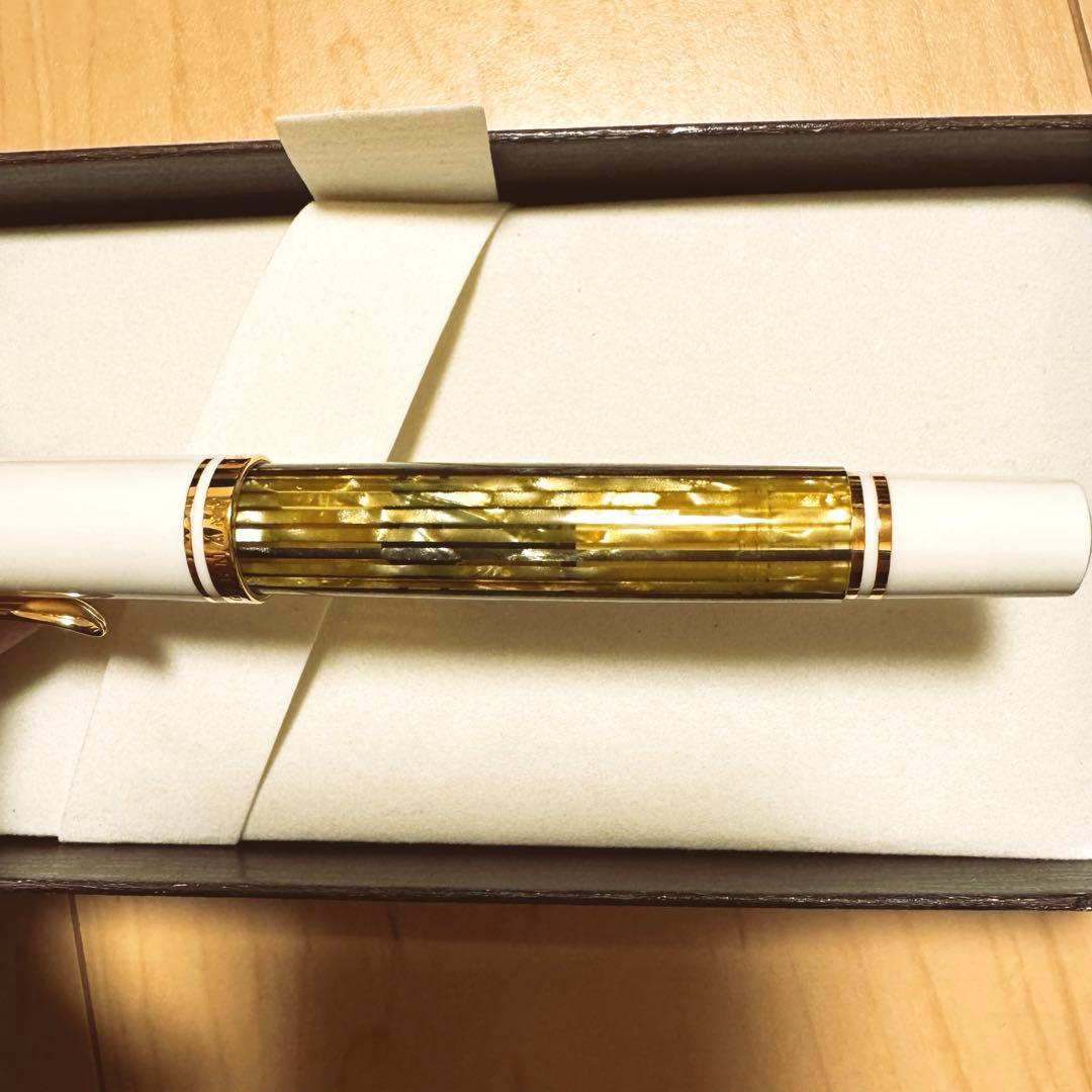PelikanスーべレーンM400万年筆 ホワイト トータス　M中字